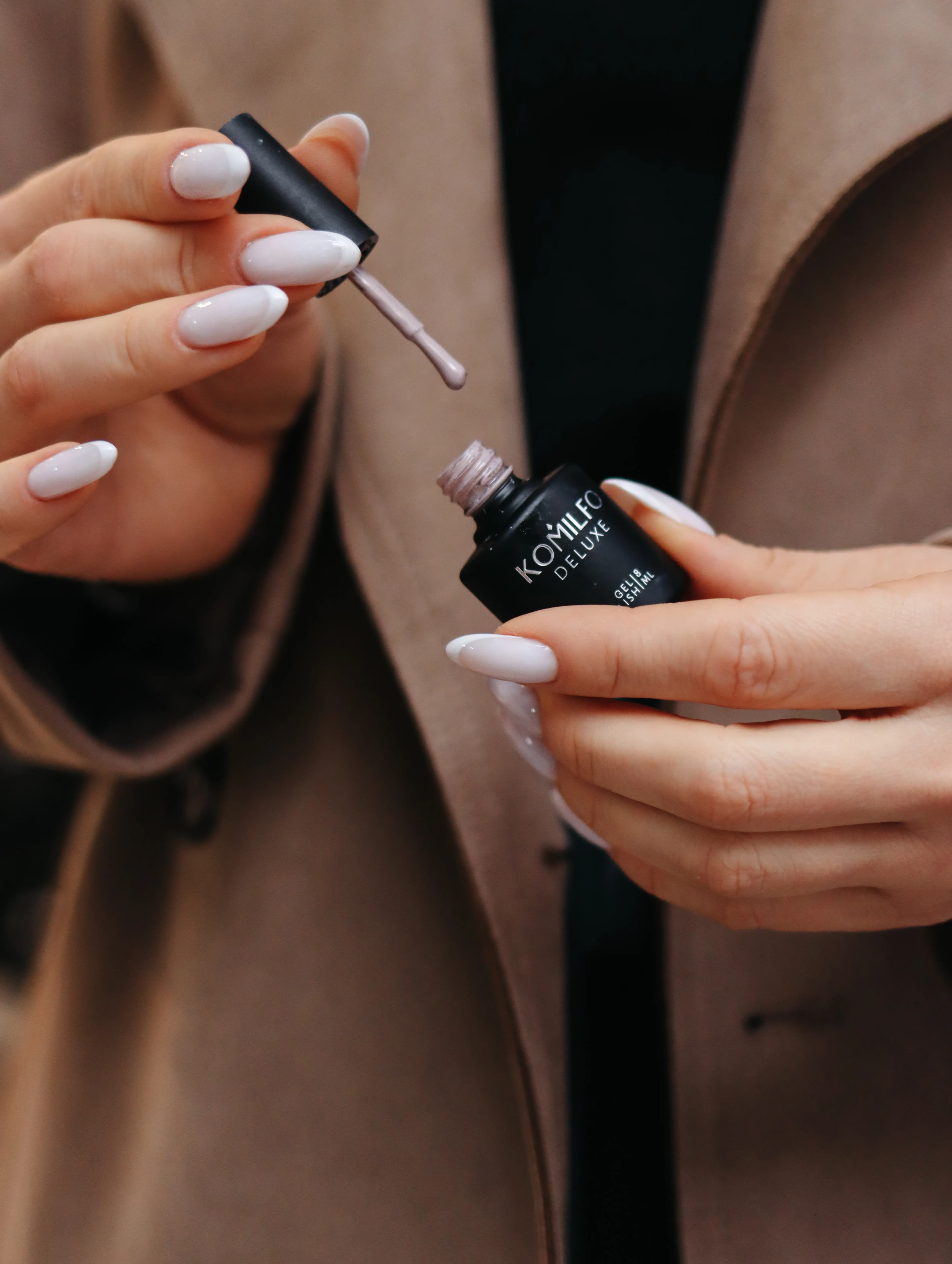 Esmaltação em gel nude